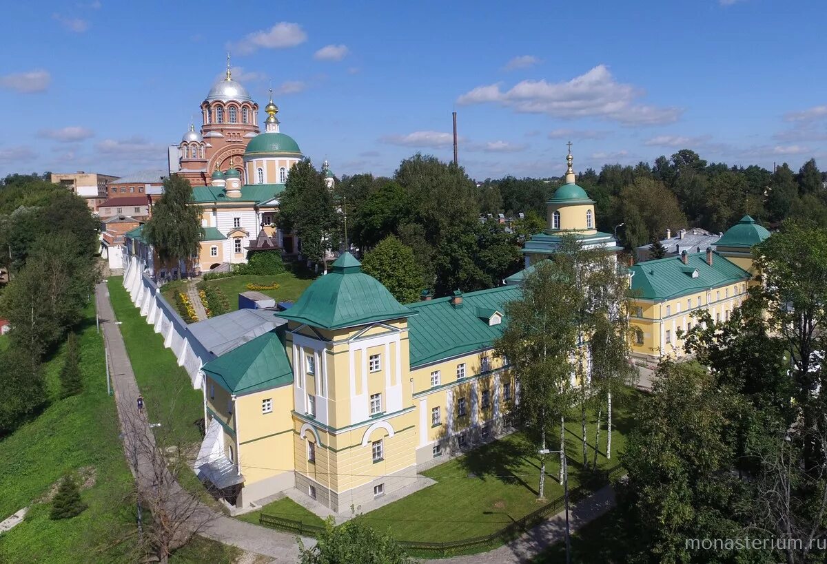 Покровский Хотьков монастырь. Покровский Хотьков женский монастырь, Хотьково. Покровский Хотьков монастырь вид сверху. Покровский Хотьков монастырь Сергиев Посад. Хотьковский монастырь сайт