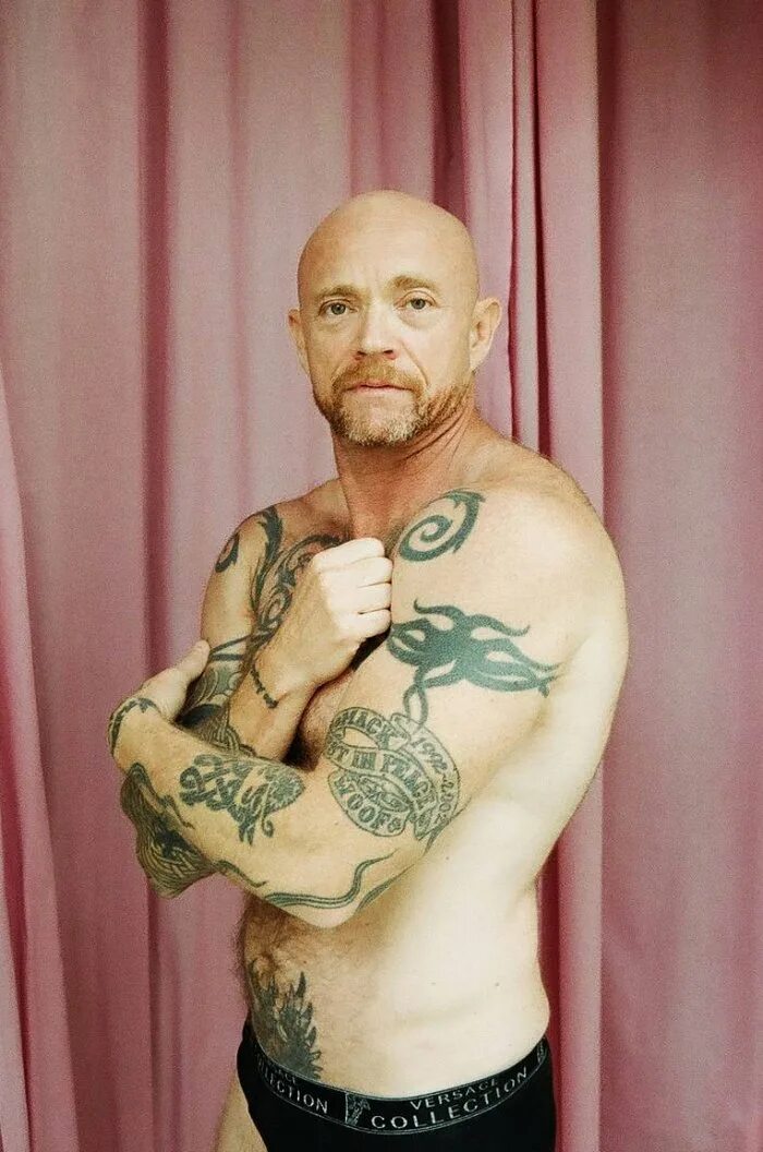 Бак энджел. Бак Энджел актер. Бак Энджел (Buck Angel) с членом. Бак Энджел в молодости.