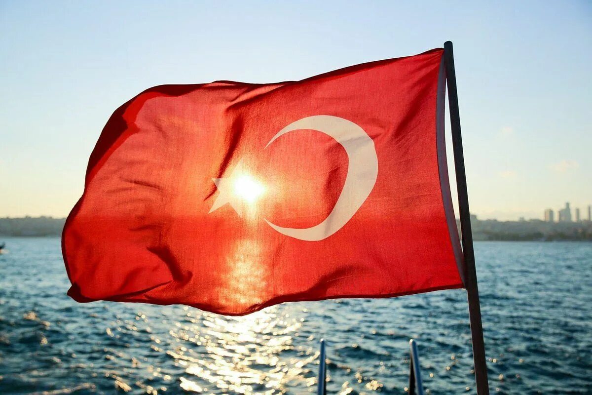 Turkey new. Флаг Турции. Флаг Турции HD. Турецкий флаг обои. Флаг Турции ровный.