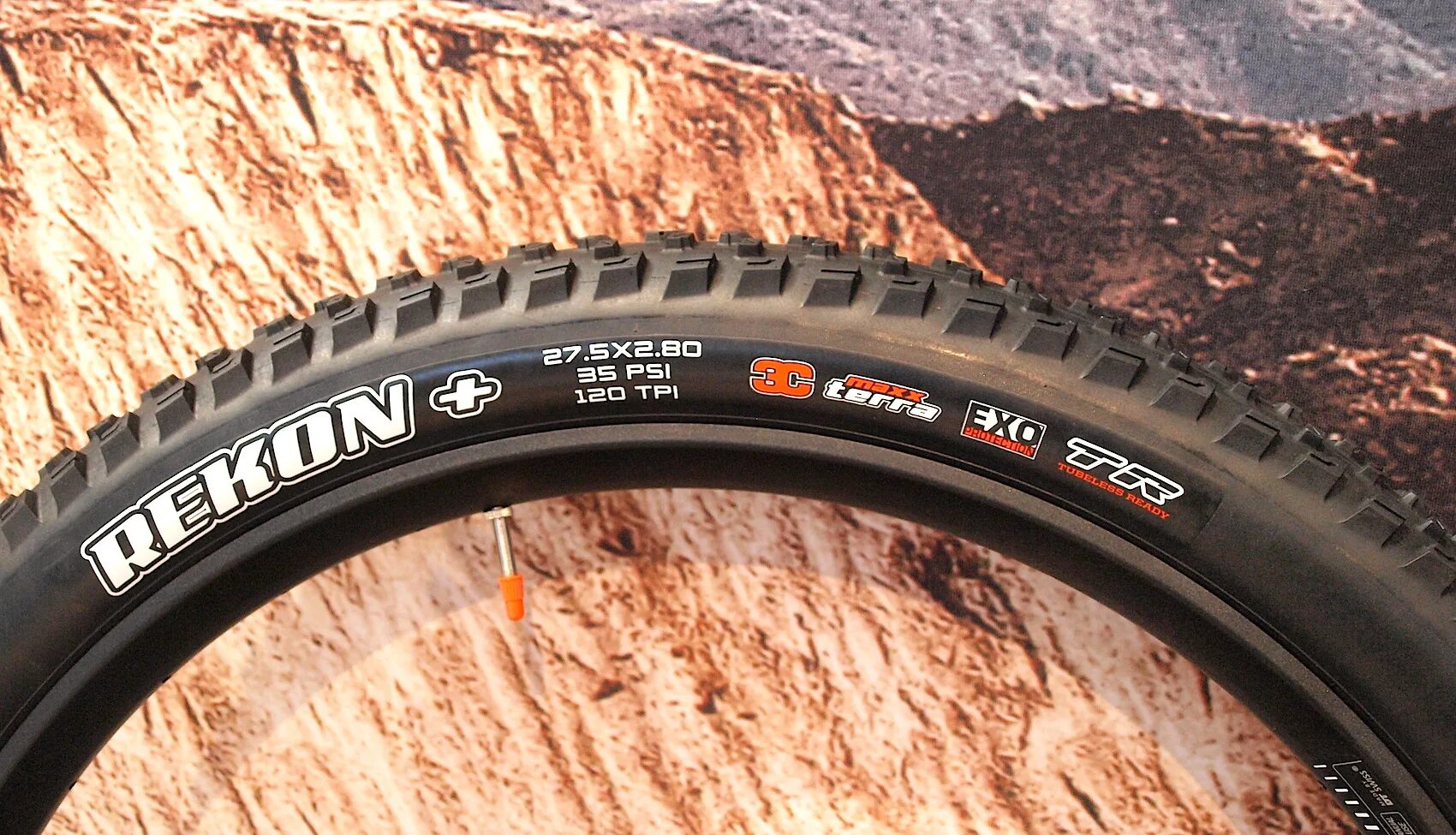 Ikon 26 2.35 вес. Maxxis recon race