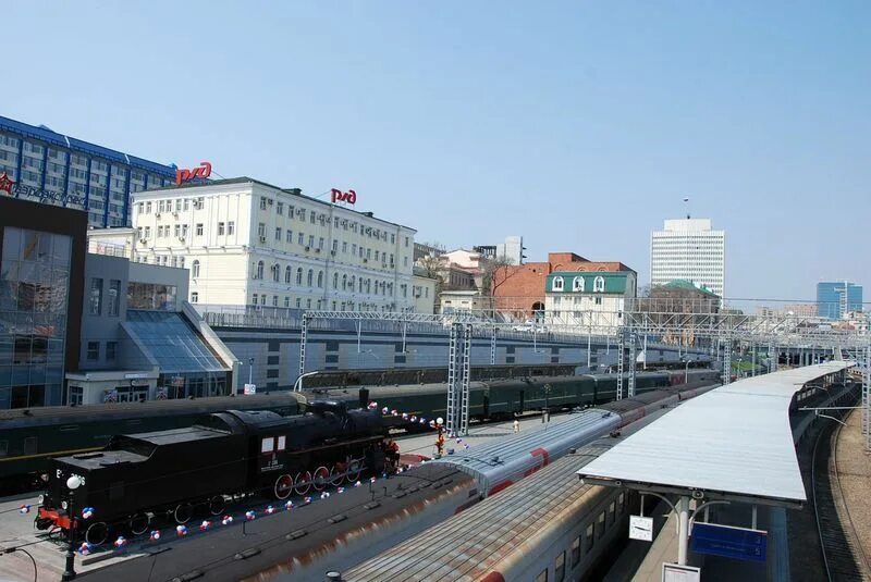 жд вокзал владивосток. владивосток. поезд владивосток город. поезд владивосток город. железнодорожный вокзал владивостока.