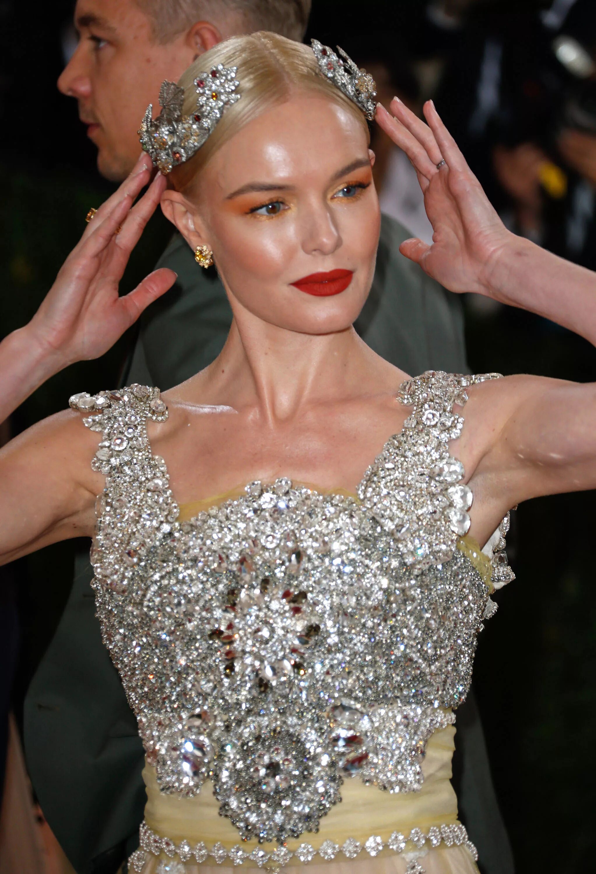 Meta 2016. Кейт босуорт met gala. кейт бланшетт мет гала. мет гала 3018. мет гала 2016.