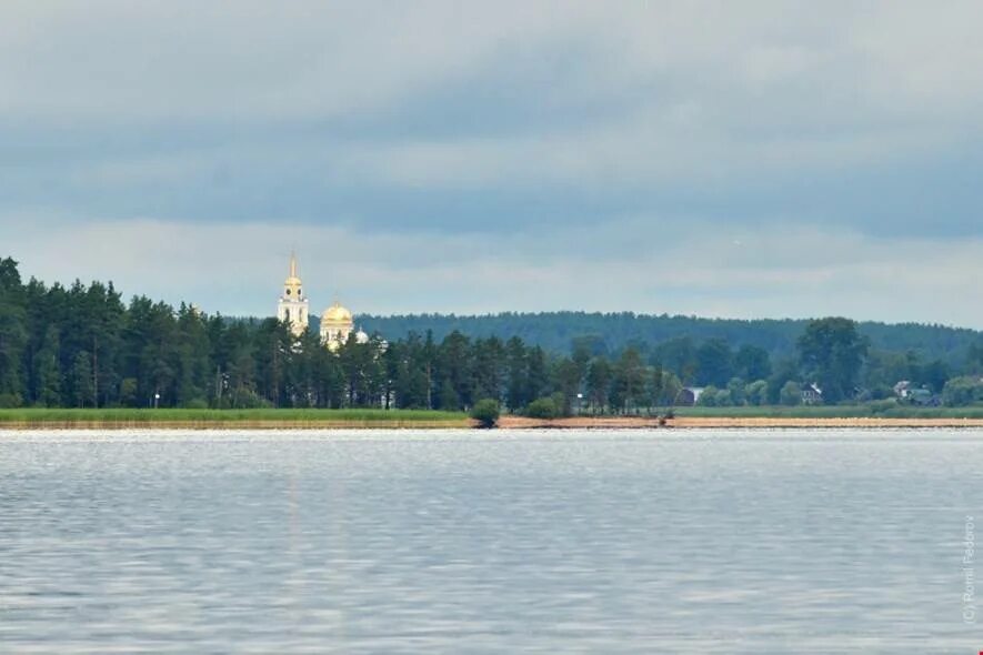 Осташков и селигер если ехать на машине. Озеро Селигер Осташков. Полновский Плес озера Селигер. Берег Селигера Осташков. Селигер озеро деревня Осташков.