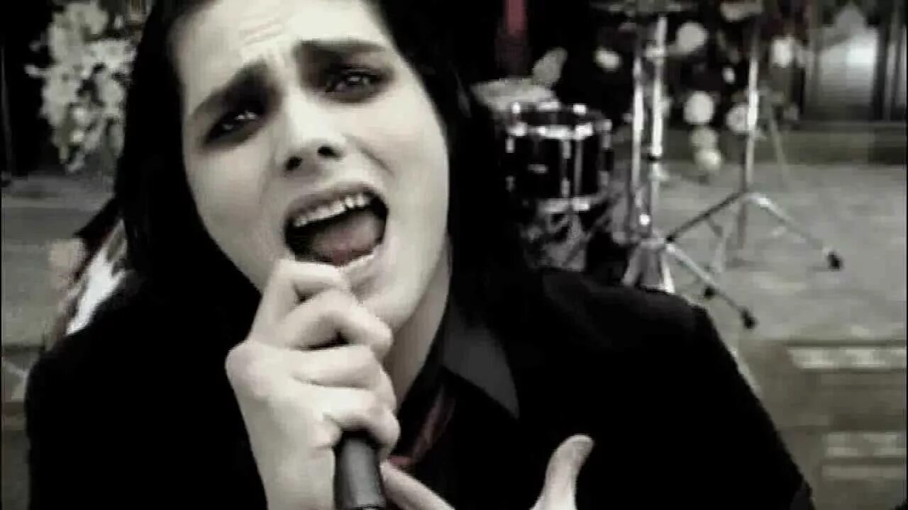 Helena перевод песни. Goodnight ноты. Хелена май кемикал романс. Ноты на пианино my chemical romance. Араш и хелена дусет дорам.
