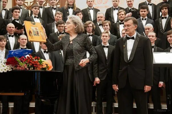 Хор мифи малявина. Выступление хора мифи. Дирижер хора мифи. Академический мужской хор мифи. Выступление хора мифи.