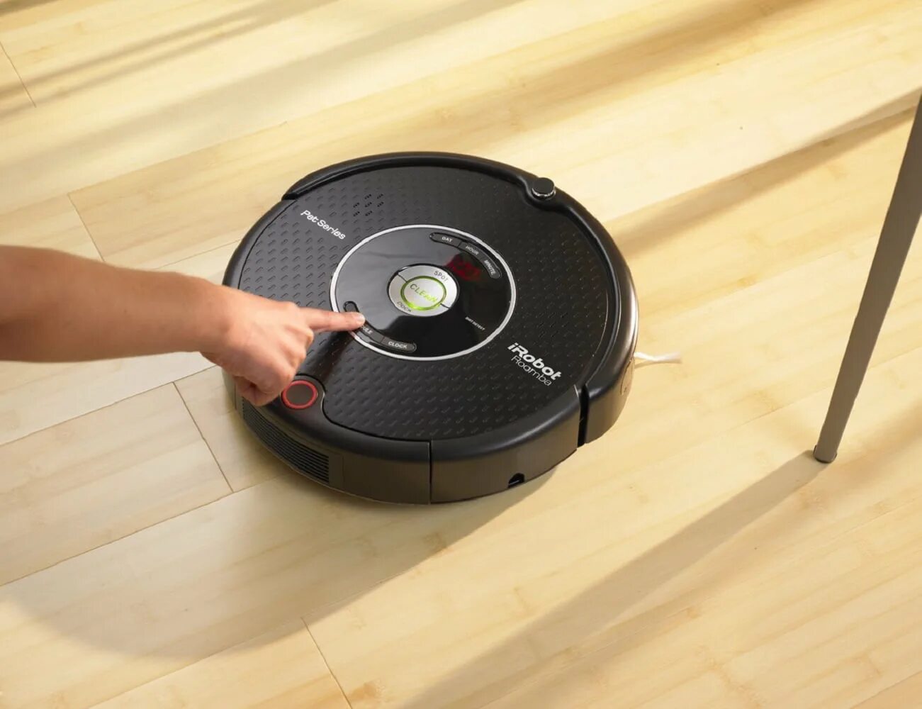 Робот пылесос для уборки шерсти животных. Irobot roomba 595. робот-пылесос irobot roomba 595. irobot roomba 564. irobot roomba 670 пылесос.