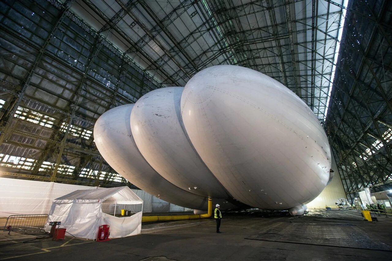 Дирижабль Airlander 10. Airlander 10 — гибридный дирижабль. Дирижабль Airlander 10 внутри. Самый большой дирижабль Airlander.