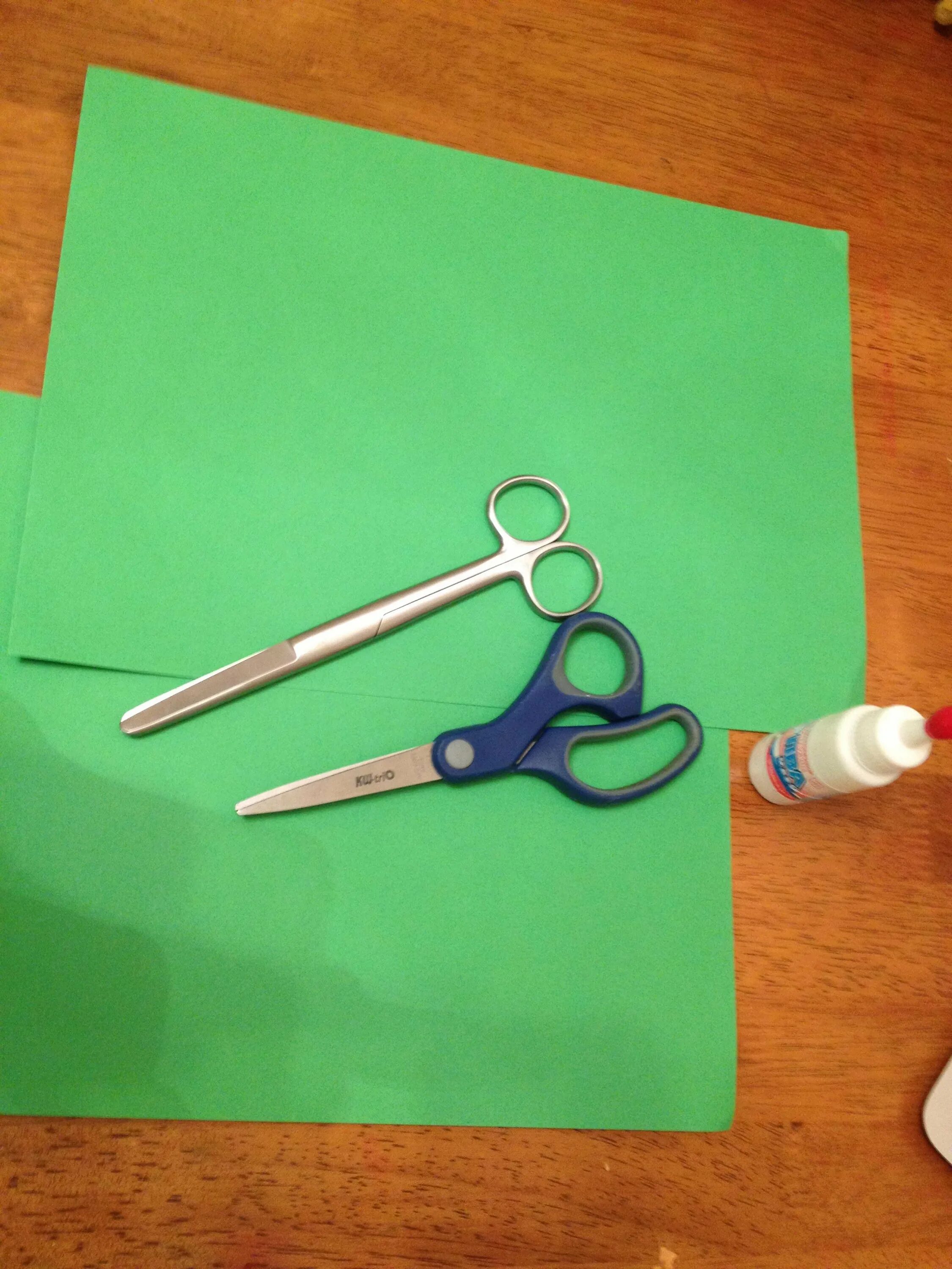 Поделки из бумаги с клеем и ножницами. Поделка с ножницами и клеем. Как делать из бумаги из ножниц. Поделки из цветной бумаги клея и ножниц. Как делать из бумаги из ножниц.