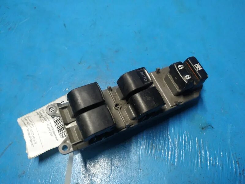 Блок управления стеклоподъемником rav4. Блок стеклоподъемников рав 4. Кнопки управления стеклоподъёмниками тойота рав 4. Блок управления стеклоподъемниками рав 4 2003. Управление стеклоподъемниками rav4.