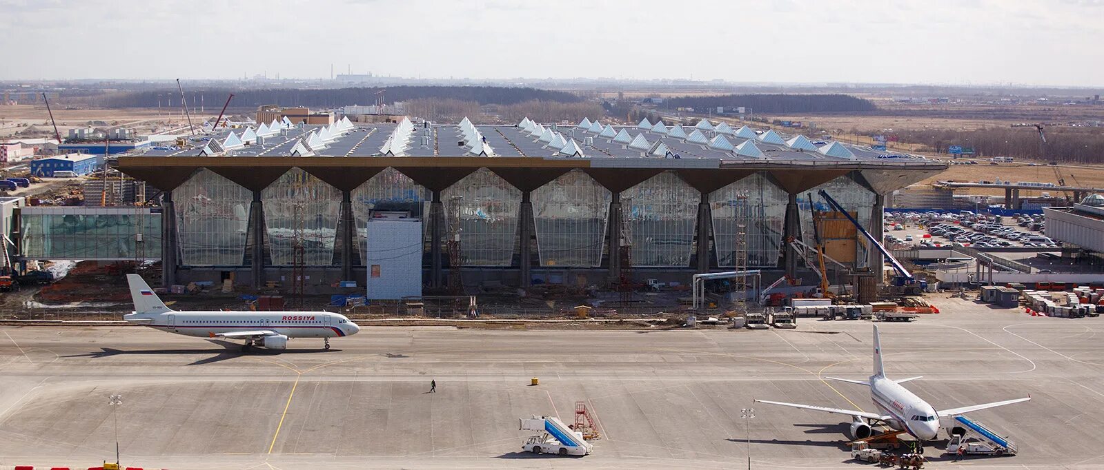 Депортация в пулково. Старый аэропорт Пулково. Аэропорт Пулково новый терминал. Аэропорт Пулково старый терминал. Аэропорт Пулково 1990.