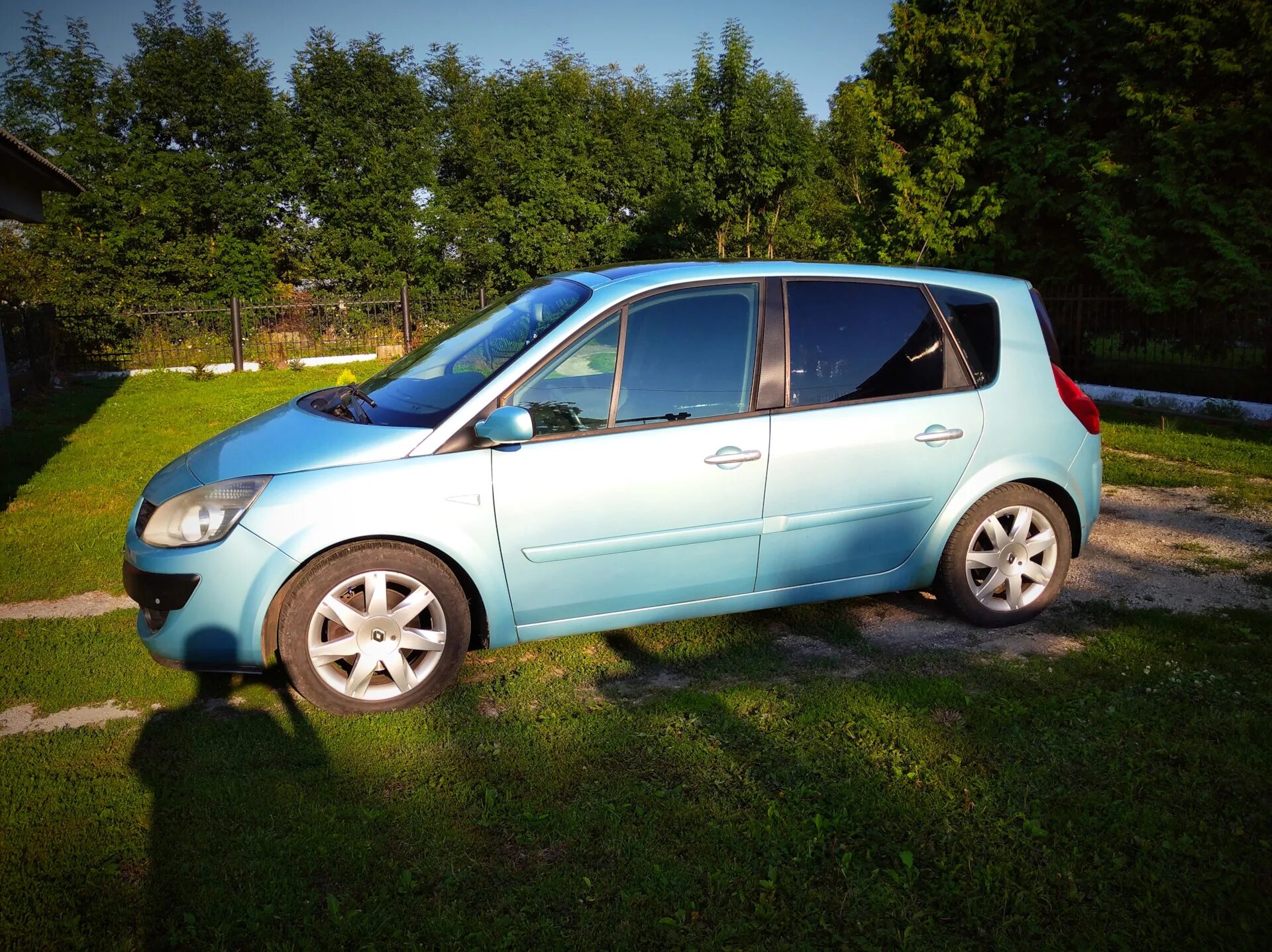 Рено Сценик 2. Renault Scenic II 2005. Renault Scenic 2 r17. Рено Сценик 2 2005 года. Купить сценик гомель