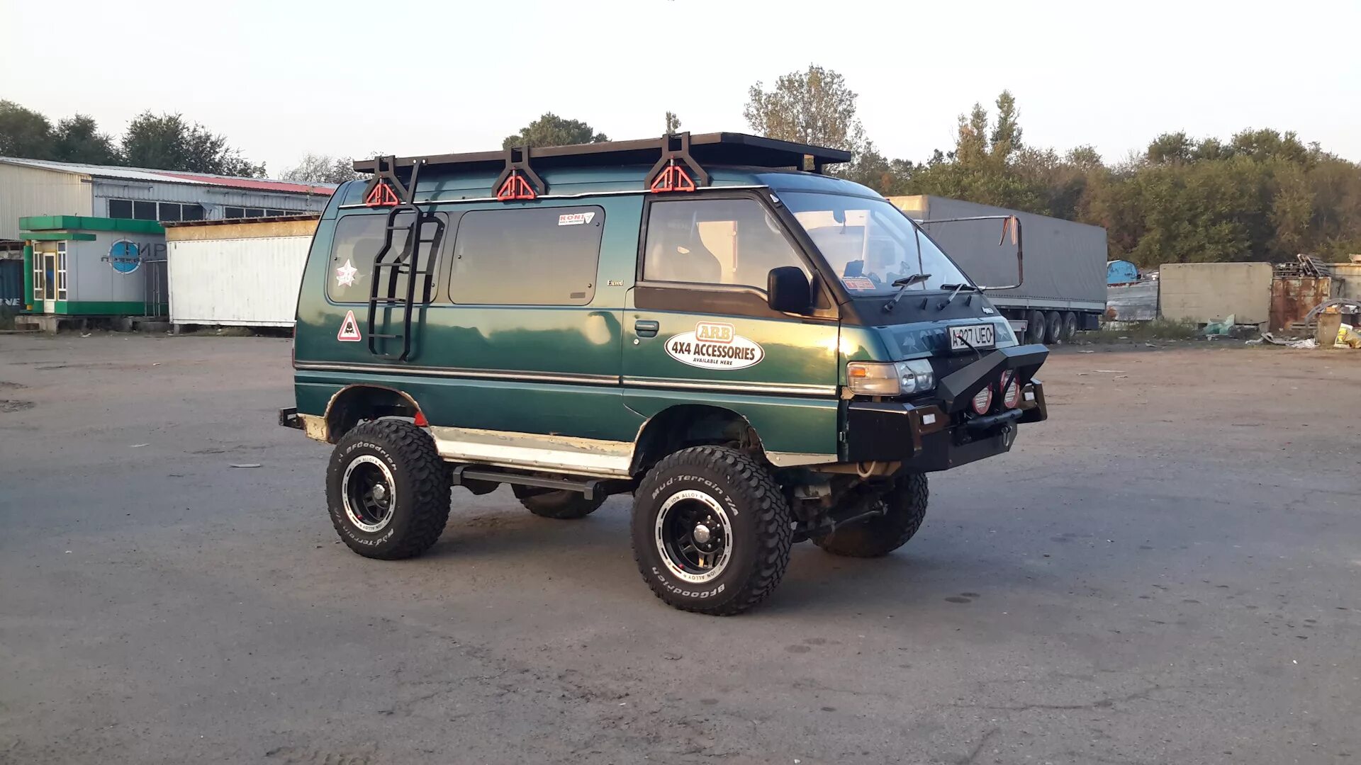 Делика кирпич фото новые приключения делиководов Mitsubishi Delica (P35W), 2,5 л, 1991 года фотог