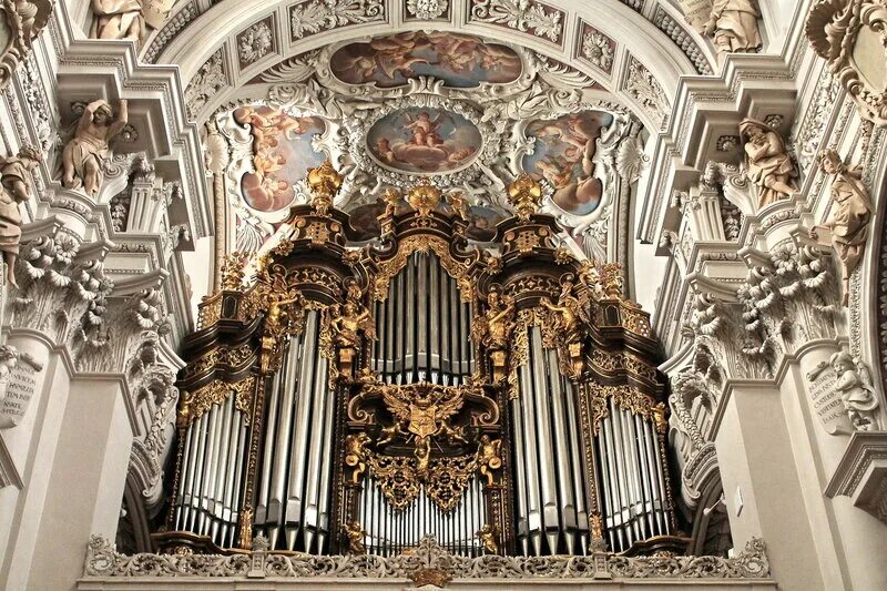 Соборов кафедральных песня. Дмитрий венгеров пора соборов кафедральных. Соборов кафедральных песня. Соборов кафедральных песня. Бруно пеллетье нотр дам.