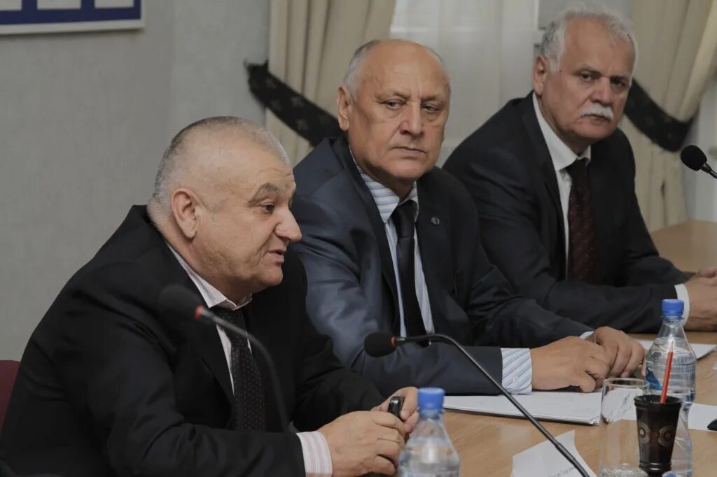 Мухидин чиркейгэсстрой. Гэс в северной осетии алания. Чиркейгэсстрой 1975. Чиркейгэсстрой пятигорск. Гусейн амирханов чиркейгэсстрой.