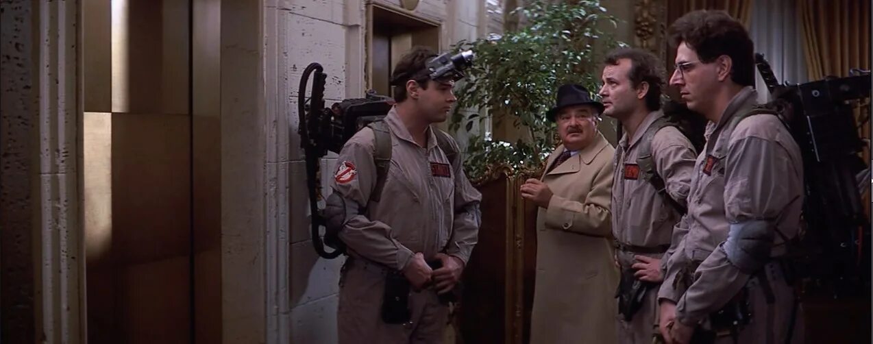 Охотники за ним. Охотники за привидениями 1984. охотники за призраками 1984.