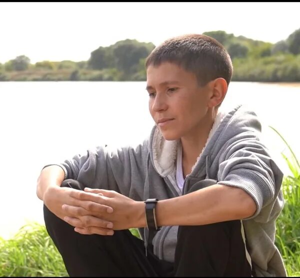 Тринадцать лет. 13 летний мужчина. парни 32 года. парнишка 13 лет. мальчик 32 года.