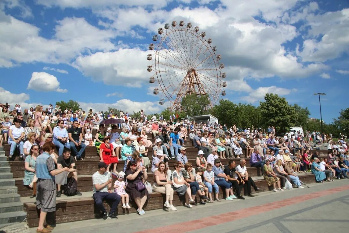 День города Новосибирск 2022. Набережная Новосибирск день города. Михайловская набережная Новосибирск 2023. День города Центральный парк Новосибирск 2022г. День города новосибирск 2024