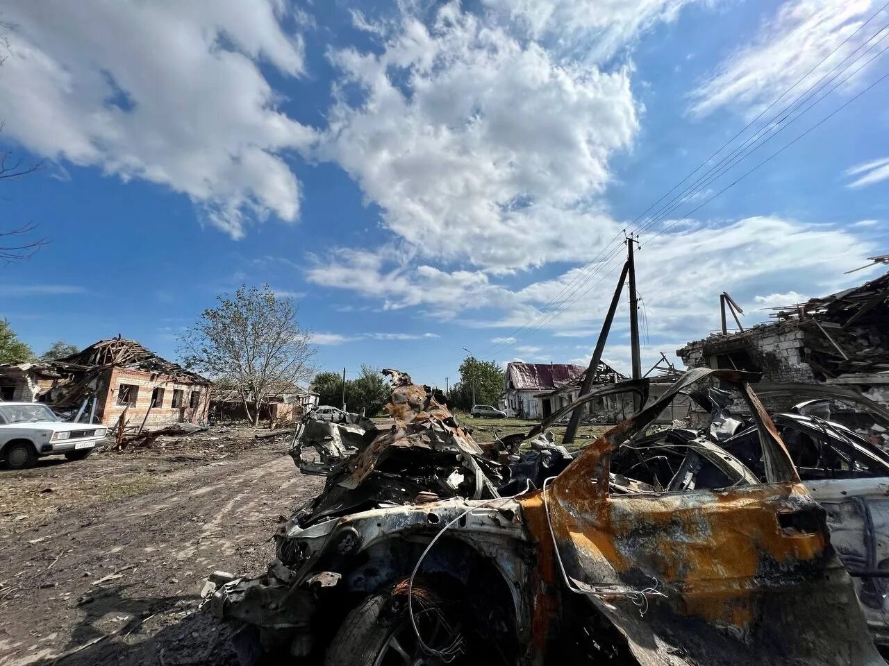 Сколько человек погибло за время обстрела белгорода. Белгород обстрел 2022. Валуйки Белгородская обстрел. Белгород разрушения после обстрела ВСУ. Разрушенные дома.