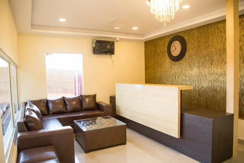 Arabian sands morjim. Столица индии дели тадж-махал. Пинусела бич резорт гоа. Храм в индии тадж махал. Роял стар эмпайр бич резорт хургада.