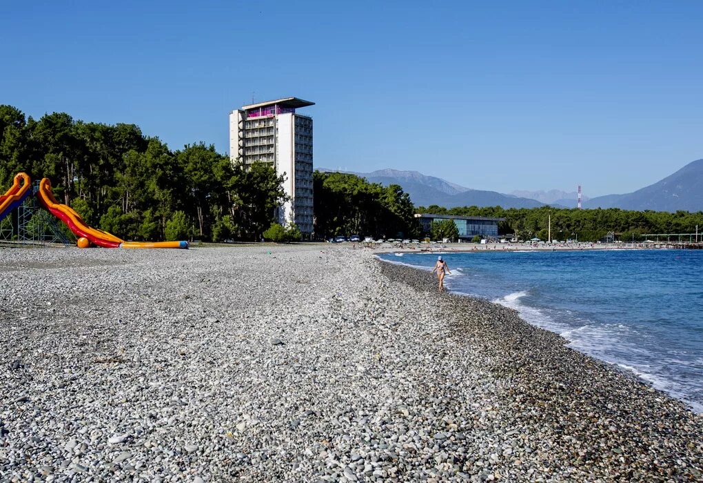 Пансионаты пицунда абхазия 2024. Пансионат пицунда абхазия золотое руно. Пансионат опк пицунда абхазия. Оп курорт пицунда 2*. Объединение пансионатов пицунда абхазия.