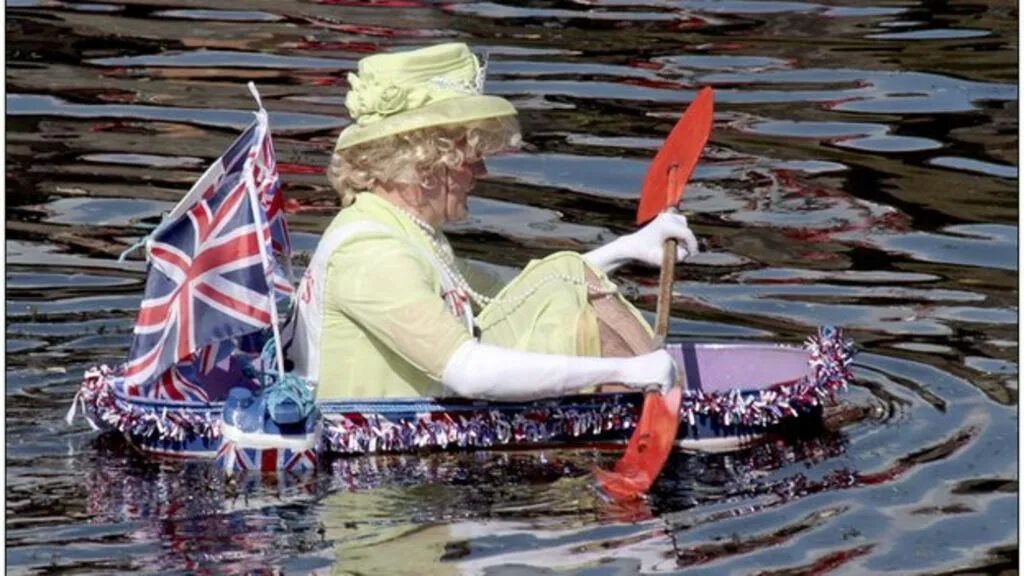 Tin Bath Racing. The World tin Bath Racing Championships in the Isle of man. Tin Bath delivery System.