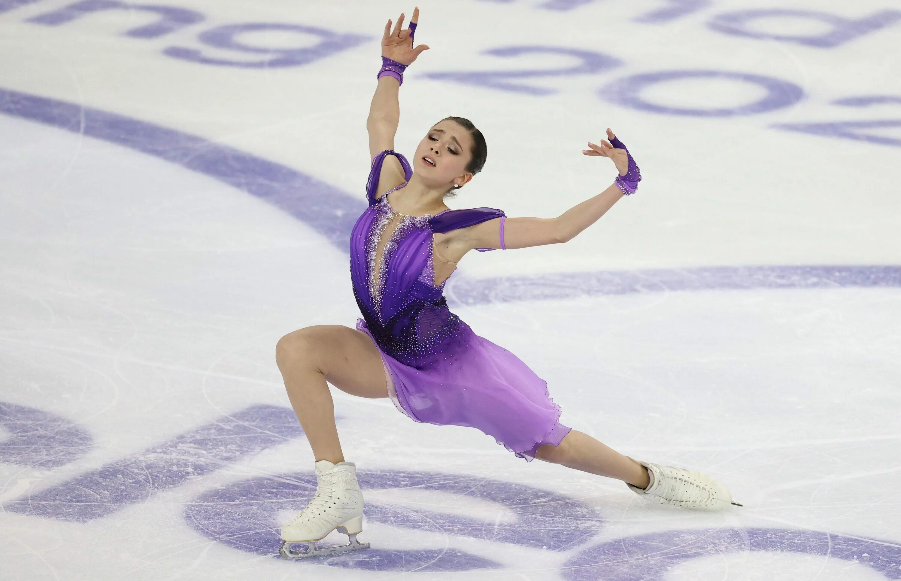 Фигурное катание первая программа. Камила валиева пекин 2025. камила валиева фигурное катание. луна хендрикс фигурное катание. луна хендрикс фигуристка 2025.