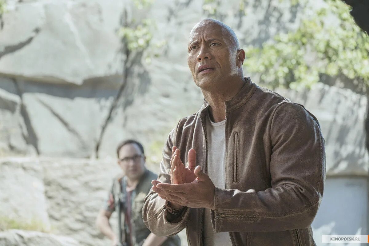 Дуэйн джонсон небоскреб. Дуэйн джонсон 2005. Где снимался скала. Дуэйн джонсон зов джунглей. Дуэйн джонсон кратос.
