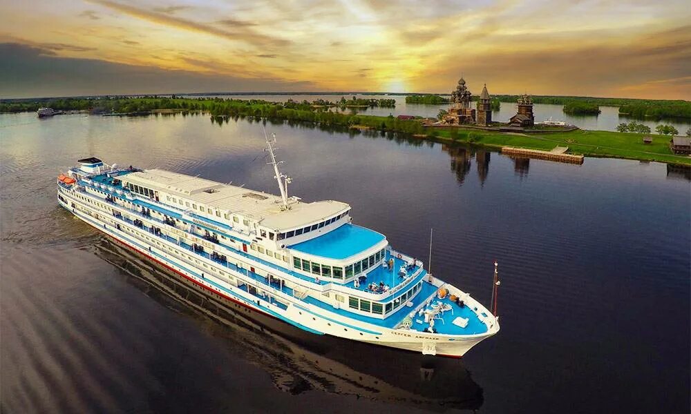 Круиз шлиссельбург. Теплоход колхозница проект 16601 тип кижи. Речной круиз санкт-петербург валаам кижи. Круиз теплоход кижи. Кижи-валаам на теплоходе.