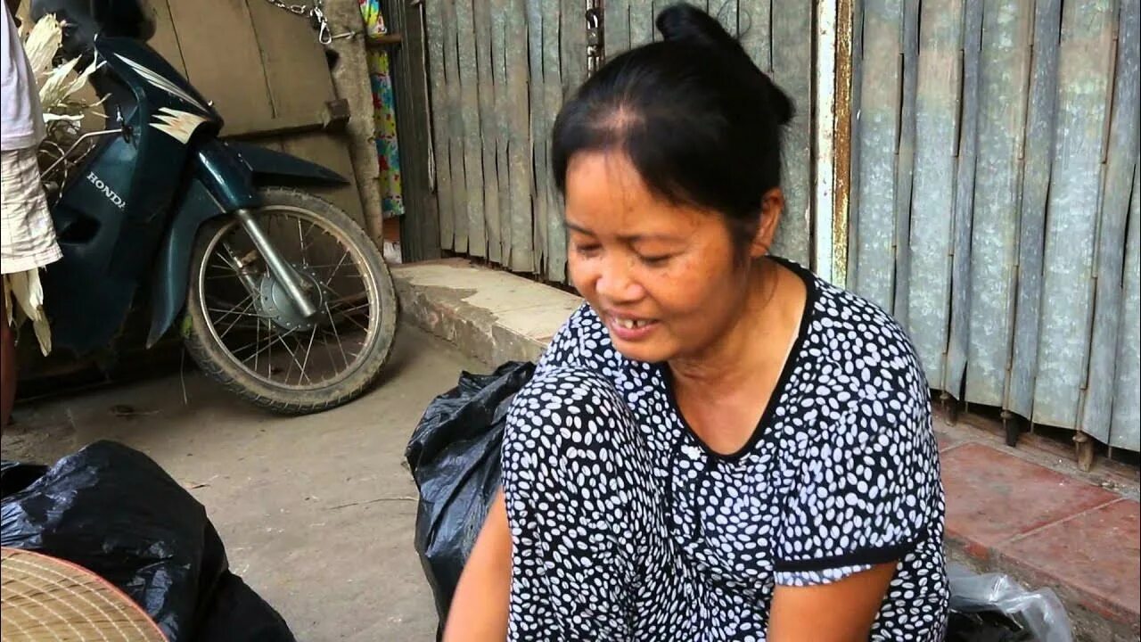 Ютуб вьетнамtrai vung cao. Бан ми вьетнам. Жареный банан вьетнам. Это вьетнам детка. Вьетнам обзор видео.