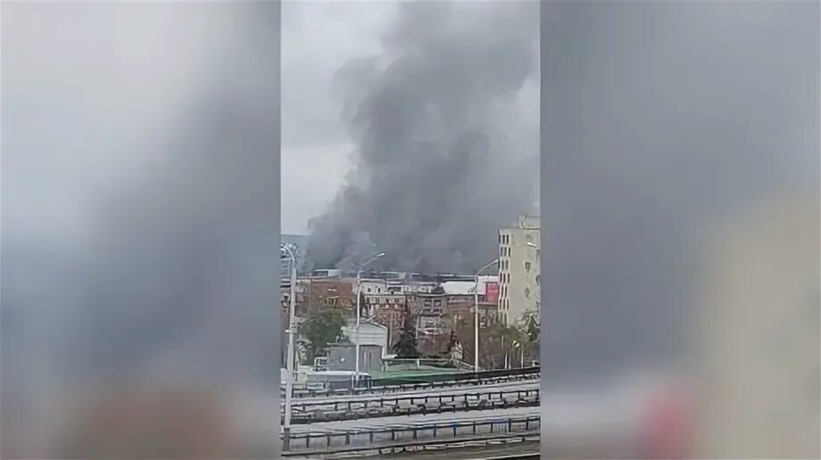 Севастополь лежал в красноватой дымке