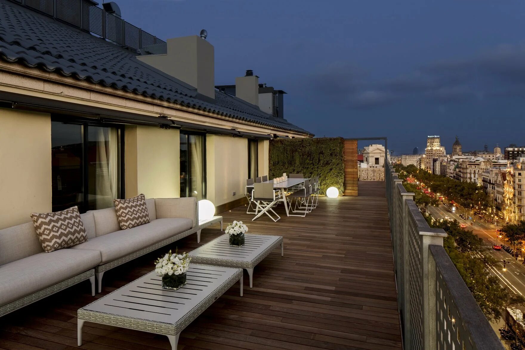 Терраса на верхнем этаже. Терраса majestic hotel &amp; spa barcelona. терраса на крыше. крыша веранды к дому. красивые террасы на крыше.