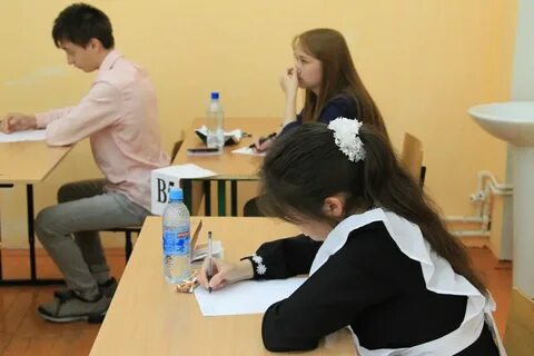 Одиннадцатиклассники завершают изучение нового материала и начинают