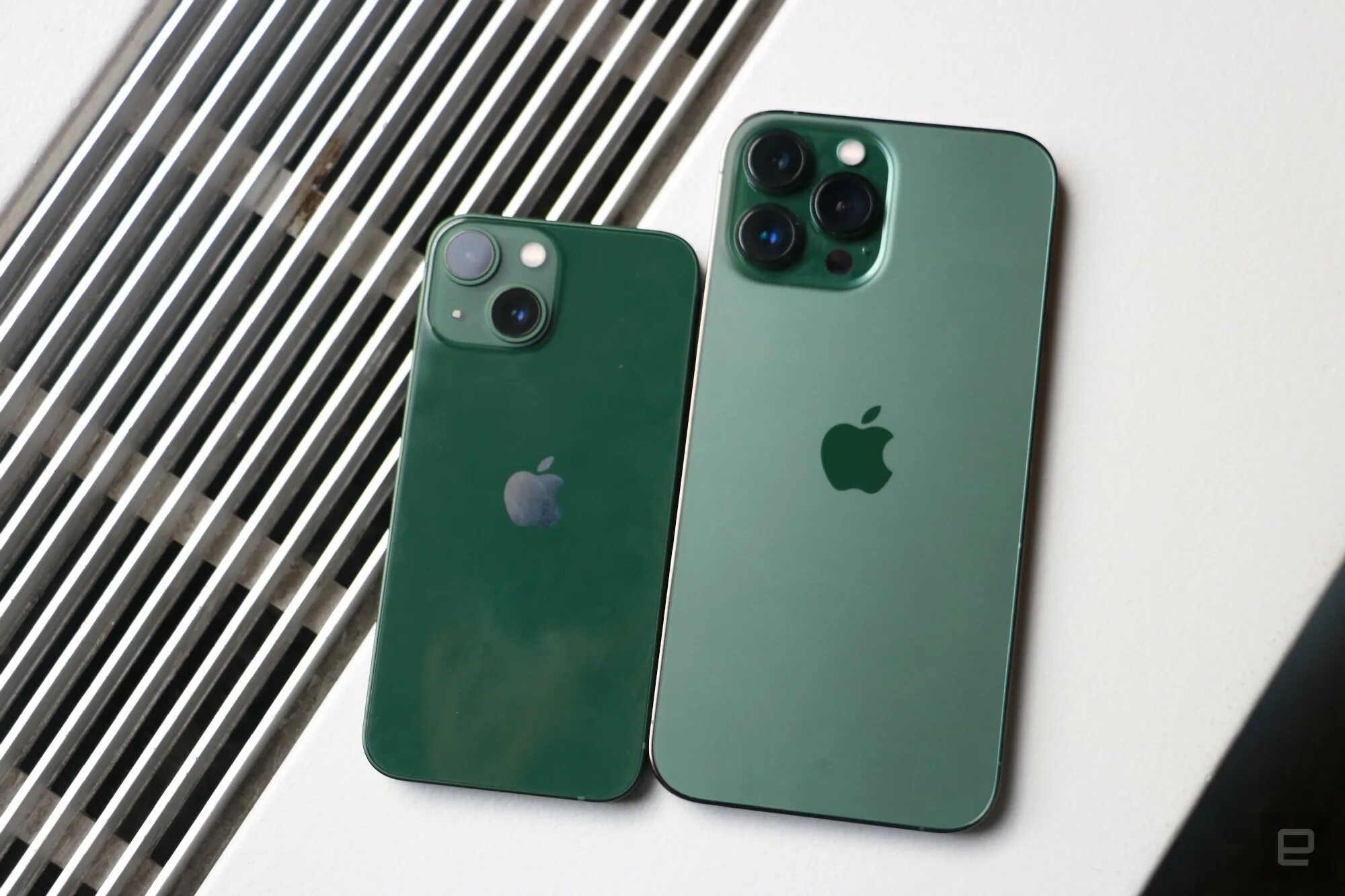 Б зеленый 13. Iphone 11 Pro Max Green. Iphone 13 Pro Max Green. Iphone 13 Pro Max зеленый. Iphone 13 Mini Green.