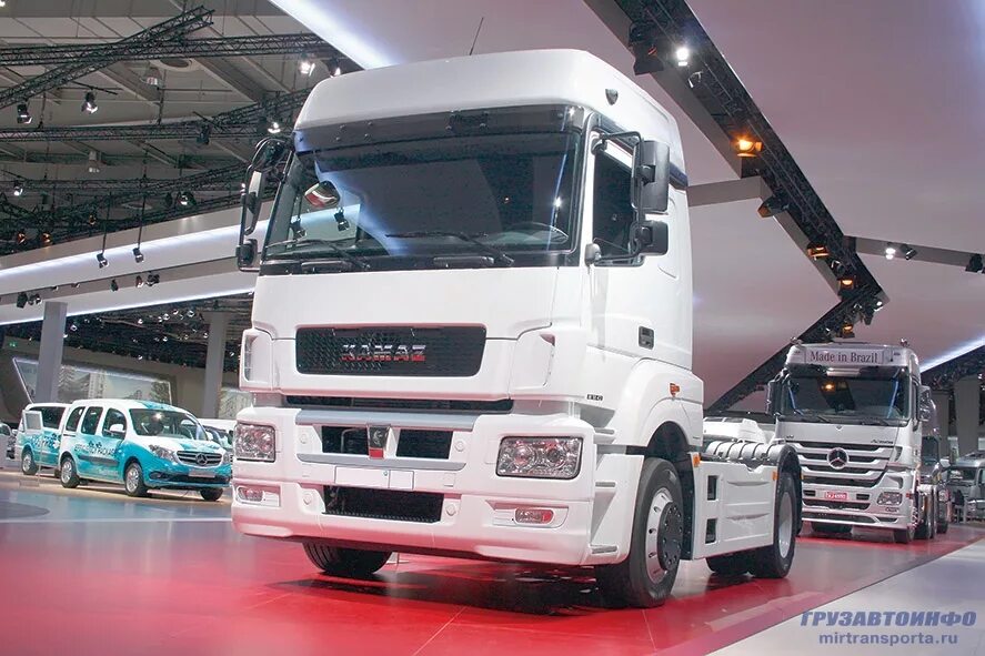 Сертавто. КАМАЗ 5490 Мерседес. Mercedes-Benz Axor KAMAZ-5490. КАМАЗ Axor 5490. КАМАЗ 5490 И Мерседес Аксор.