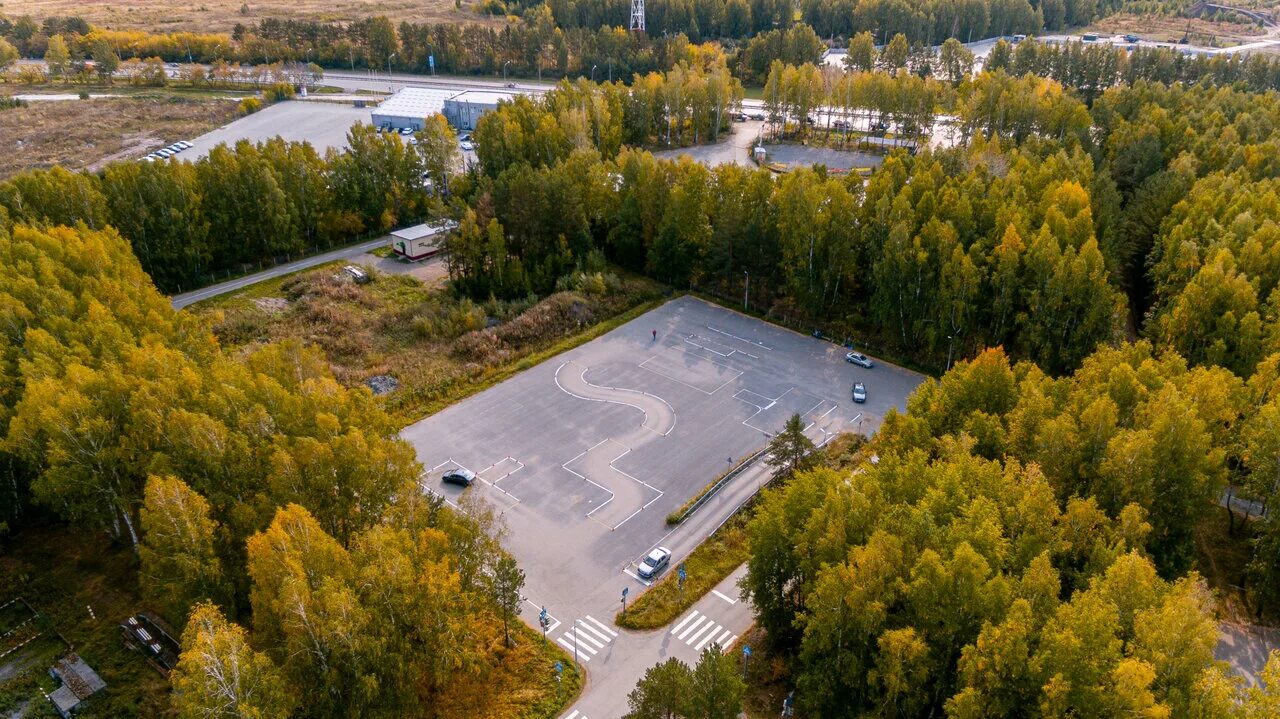 Гастелло 57 автомобилист. Гастелло 57 автомобилист. Автошкола автомобилист тюмень. Автодром автомобилист. Автошкола автомобилист.