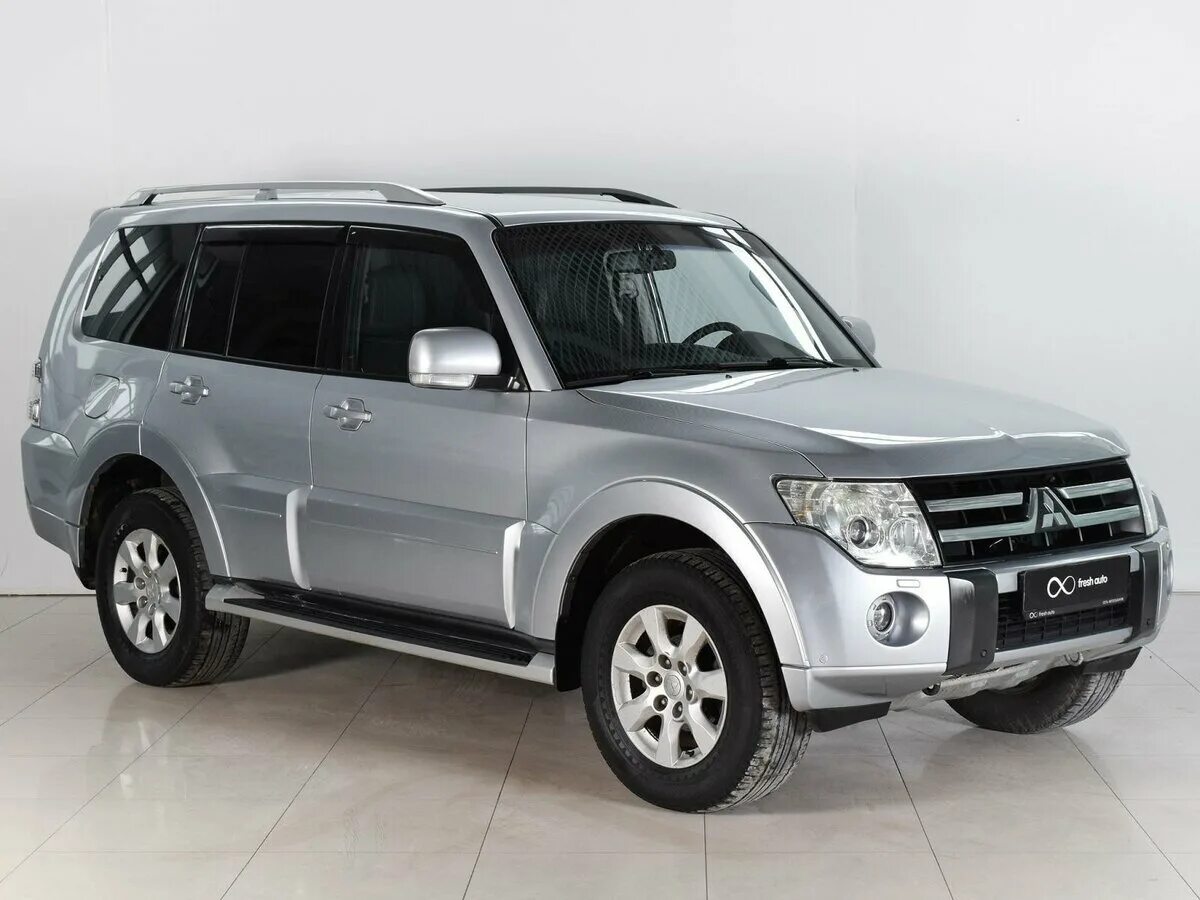 Мицубиси паджеро 2011. Mitsubishi Pajero 2011. Мицубиси Паджеро 2011г. Митсубиси Паджеро 2011 года.