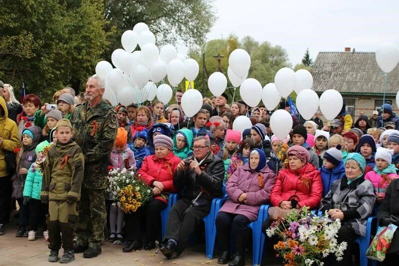 Расписание серго ивановское гагарин. Серго-Ивановское Гагаринский район. Серго-Ивановское Гагаринский район администрация. Серго Ивановская школа. Серго Ивановское памятник воину освободителю.