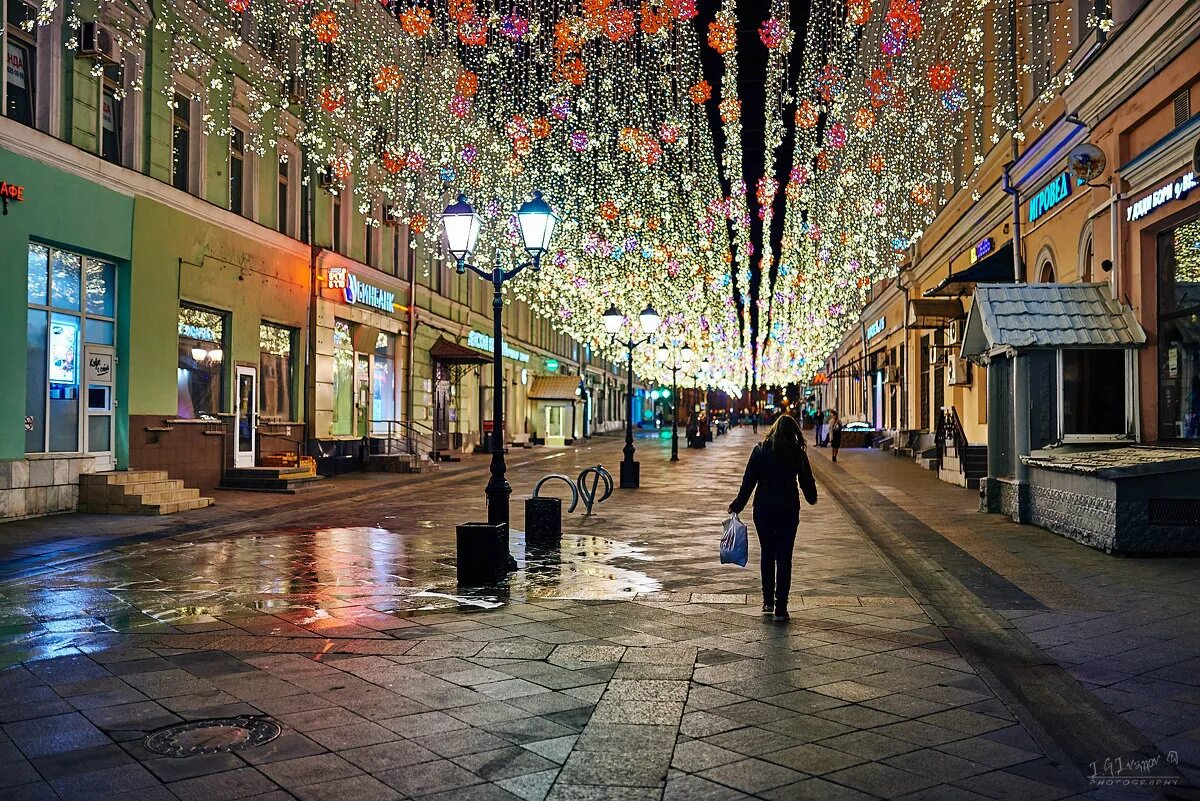 Улицы москвы погулять. Кузнецкий мост Рождественка. Кузнецкий мост улица Рождественка. Кузнецкий мост Арбат. Улица Рождественка в Москве пешеходные.