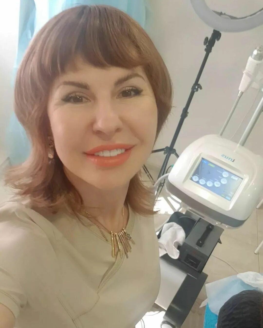 Девушка на лице разметки косметология. Виктория клепачева косметолог новочеркасск. Косметолог новочеркасск. Пятигорск in laser. Косметолог новочеркасск.