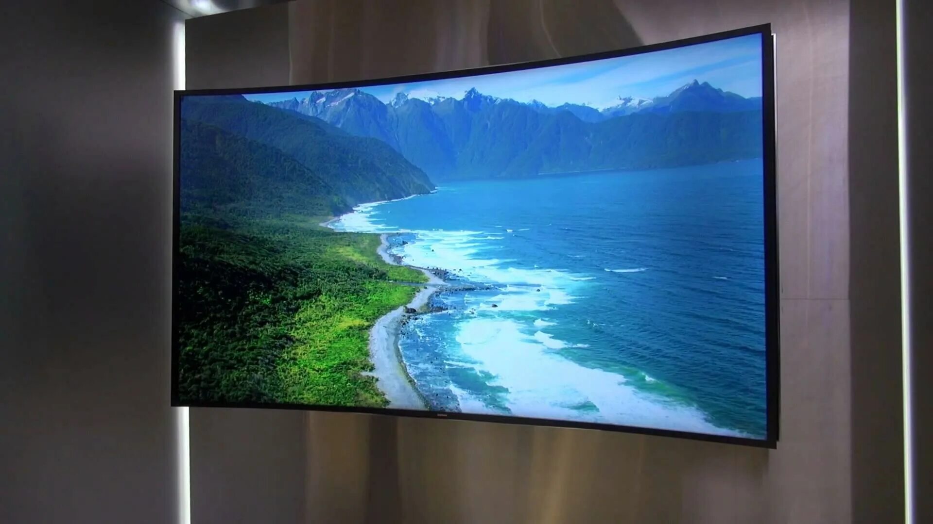 Первые плоские телевизоры. Самсунг олед. Samsung OLED TV. Samsung 58 дюймов плазма. LG телевизор 65 дюймов плазма.
