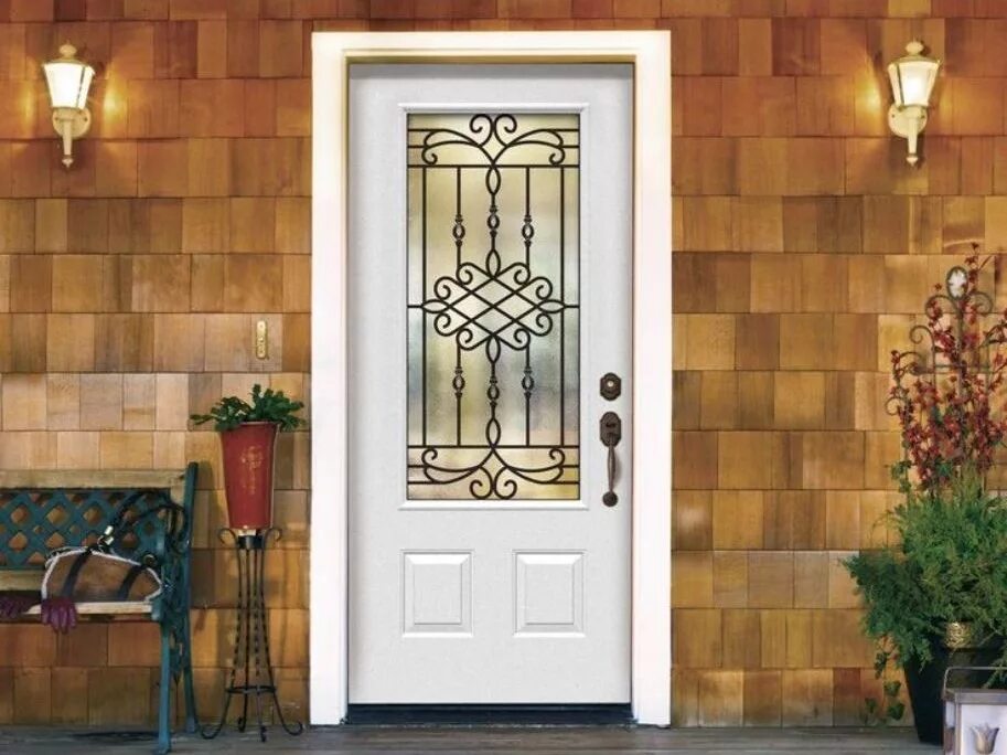 Установка двери со стеклом. Дверь со стеклопакетом. Дверь входная деревянная. Дверь в дом. Парадная дверь со стеклом.