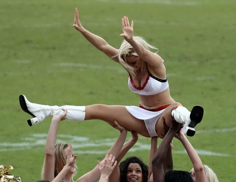 Симона джонсон реслинг. Самые позорные моменты в эфире. Видео моменты с девушками. Кинси волански на финале лиги чемпионов. Пикантные ситуации.