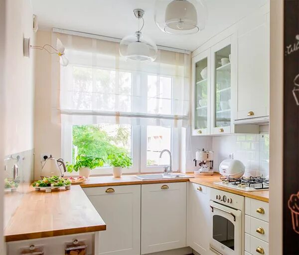 Interior Design in New York City by Brett Design Chelsea Pied-à-terre Tiny kitch