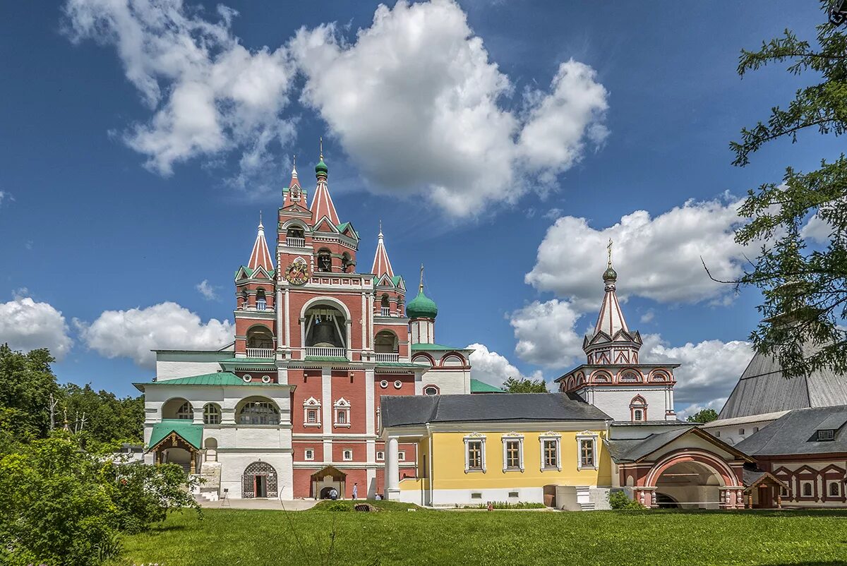 Саввино-Сторожевский монастырь Звенигород. Спасо-Сторожевский монастырь в Звенигороде. Храм в Звенигороде Саввы Сторожевского. Саввино-Сторожевский монастырь Преображенская Церковь. Сайт монастыря саввы сторожевского