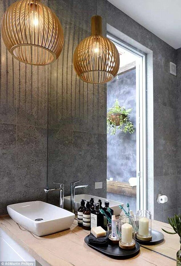 Подвесные светильники для ванной комнаты. Подвесная лампа в ванную. Подвесные лампы в ванной. Подвесные светильники для ванной комнаты. Подвесные лампы в ванной.