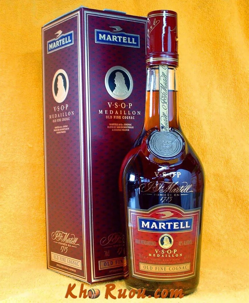 Martell 0.7 цена. VSOP Medaillon old Fine Cognac. Мортель Сафьен. Martell VSOP Paris. Martell VSOP Medaillon.