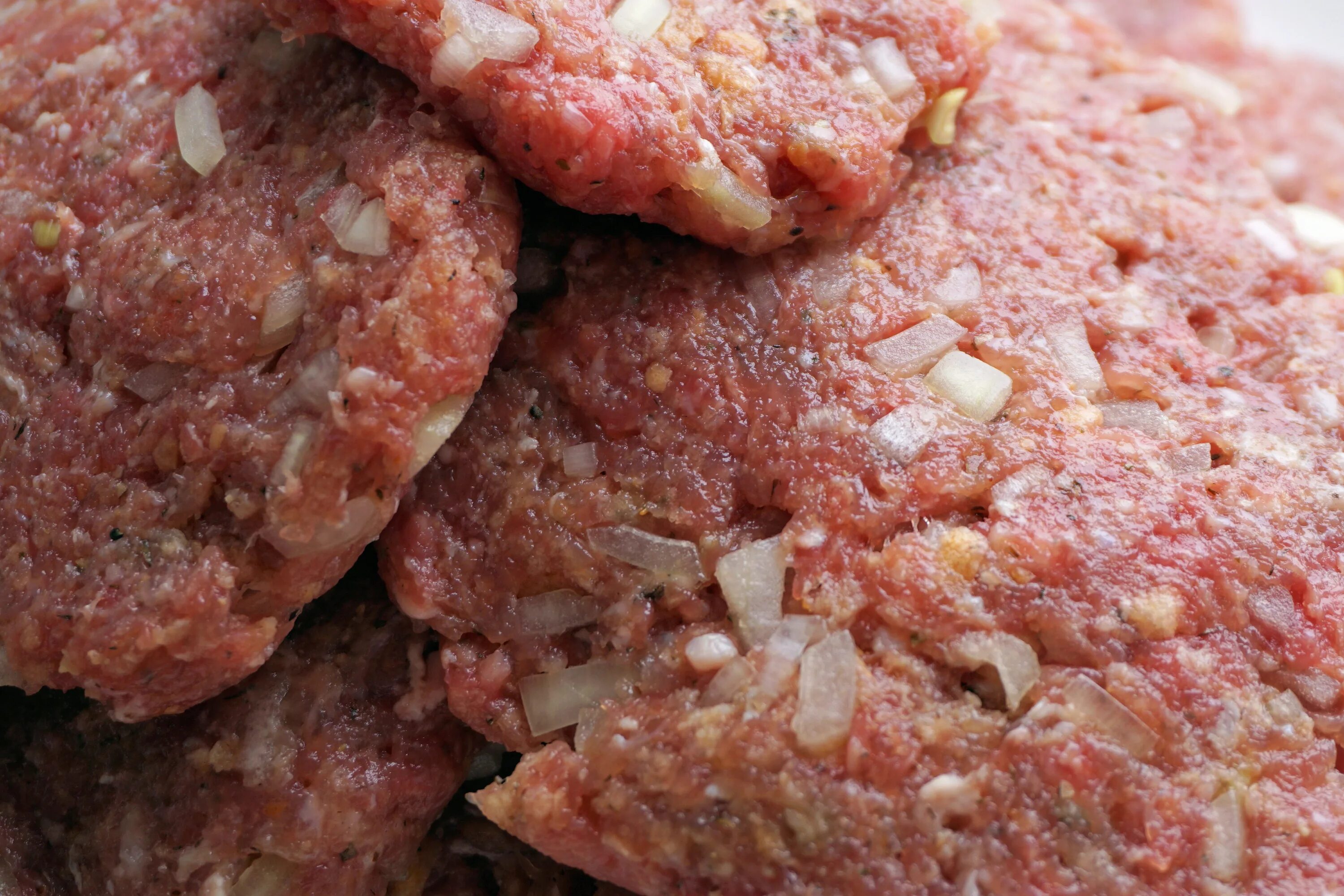 Готовим свиной фарш. Фарш. фарш для котлет. мясные полуфабрикаты.