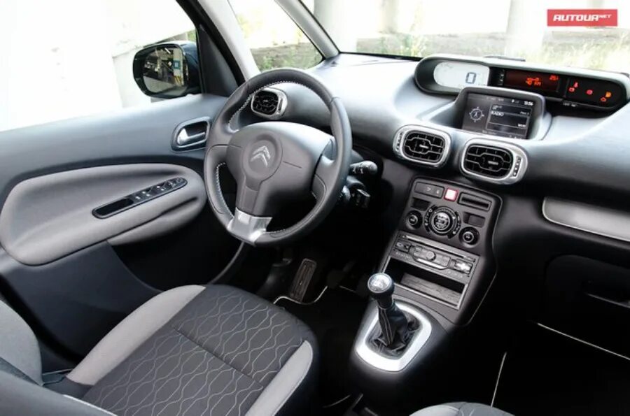 Бензин ситроен с3 пикассо. Ситроен с3 пикассо салон. citroen c3 interior. ситроен с3 пикассо 2011. ситроен ц3 салон.
