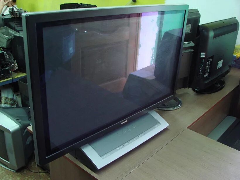 Телевизоры 2004 года. Тошиба плазменные телевизоры 2000. Телевизор Toshiba 2002 год. Телевизор Тошиба японский 1994. Телевизор плазма 2002.