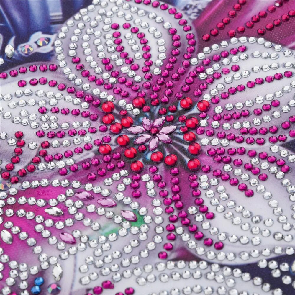 Специальный набор для алмазных мозаик. Колор кит алмазная мозаика стразами. Картины для выкладывания стразами. Диамонд пайнтинг алмазная мозаика. Алмазная выкладка.